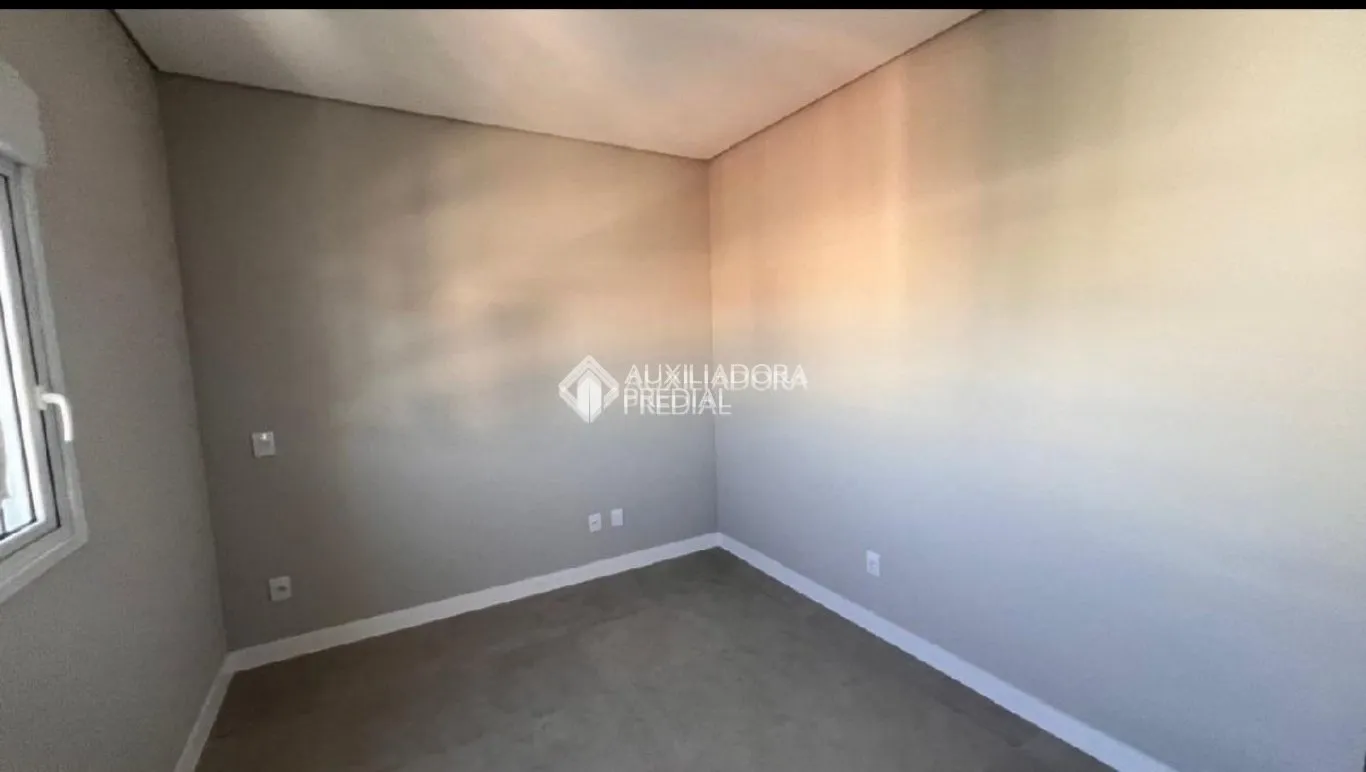 Unfurnished 2-bedroom apartment with 2 bathrooms — photo 9