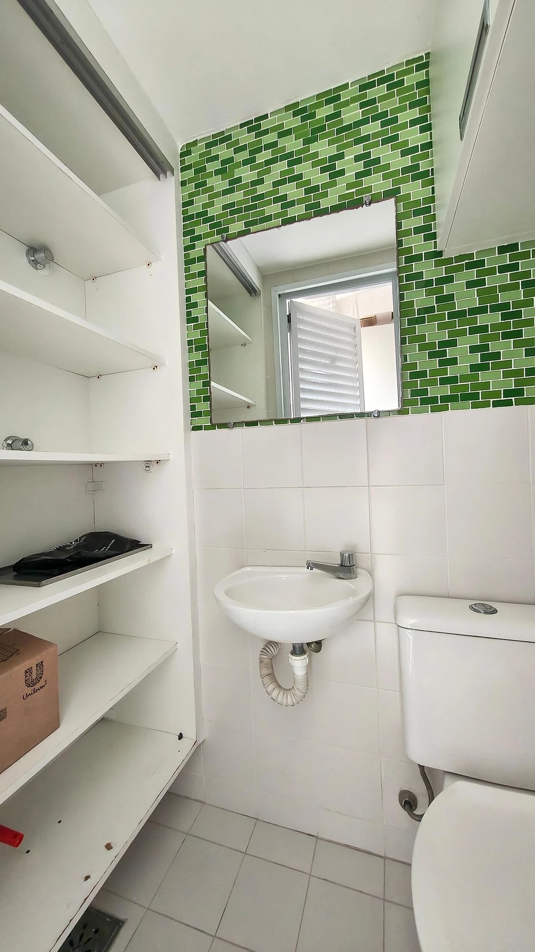Apartment, 98 m², with a glass-enclosed balcony — photo 31