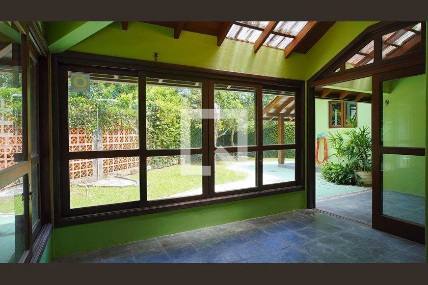 House, 735 m², with floor-to-ceiling windows — photo 34