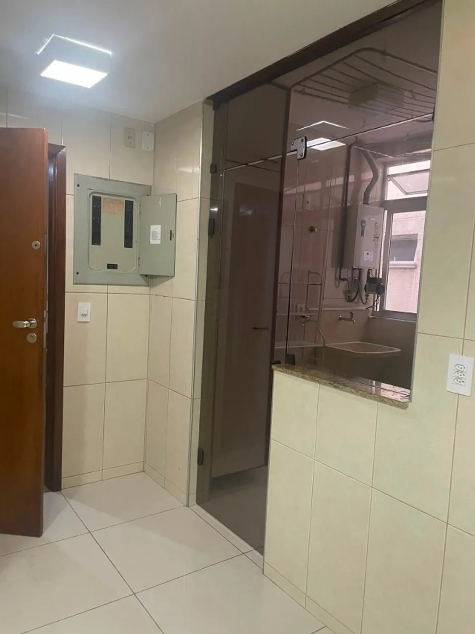 Apartamento com 3 quartos e dependência completa — photo 10