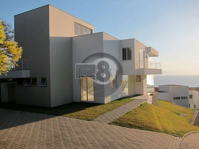 House with private garden, 3 en-suite bedrooms, 718 m² — photo 5