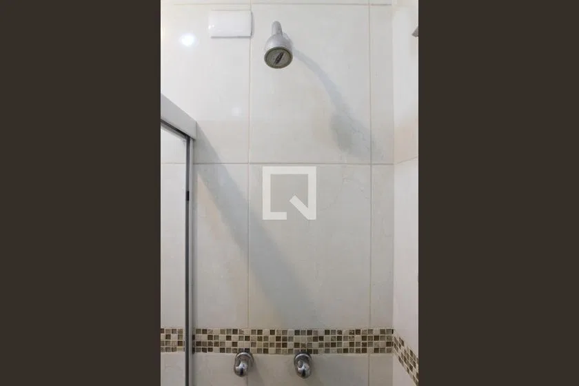 One-bedroom apartment with a washing machine — photo 36
