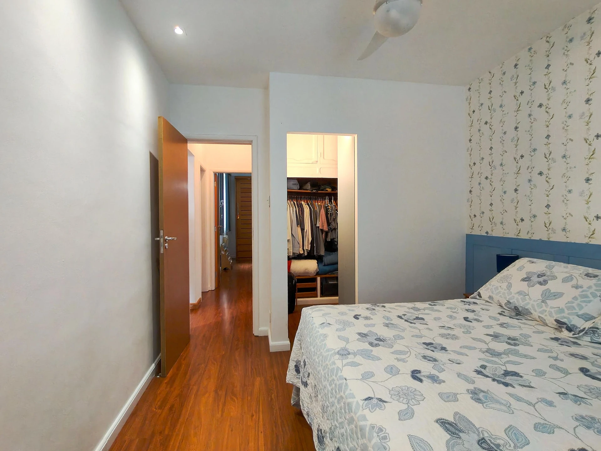 3-bedroom apartment with a mountain view in Rio de Janeiro — photo 6