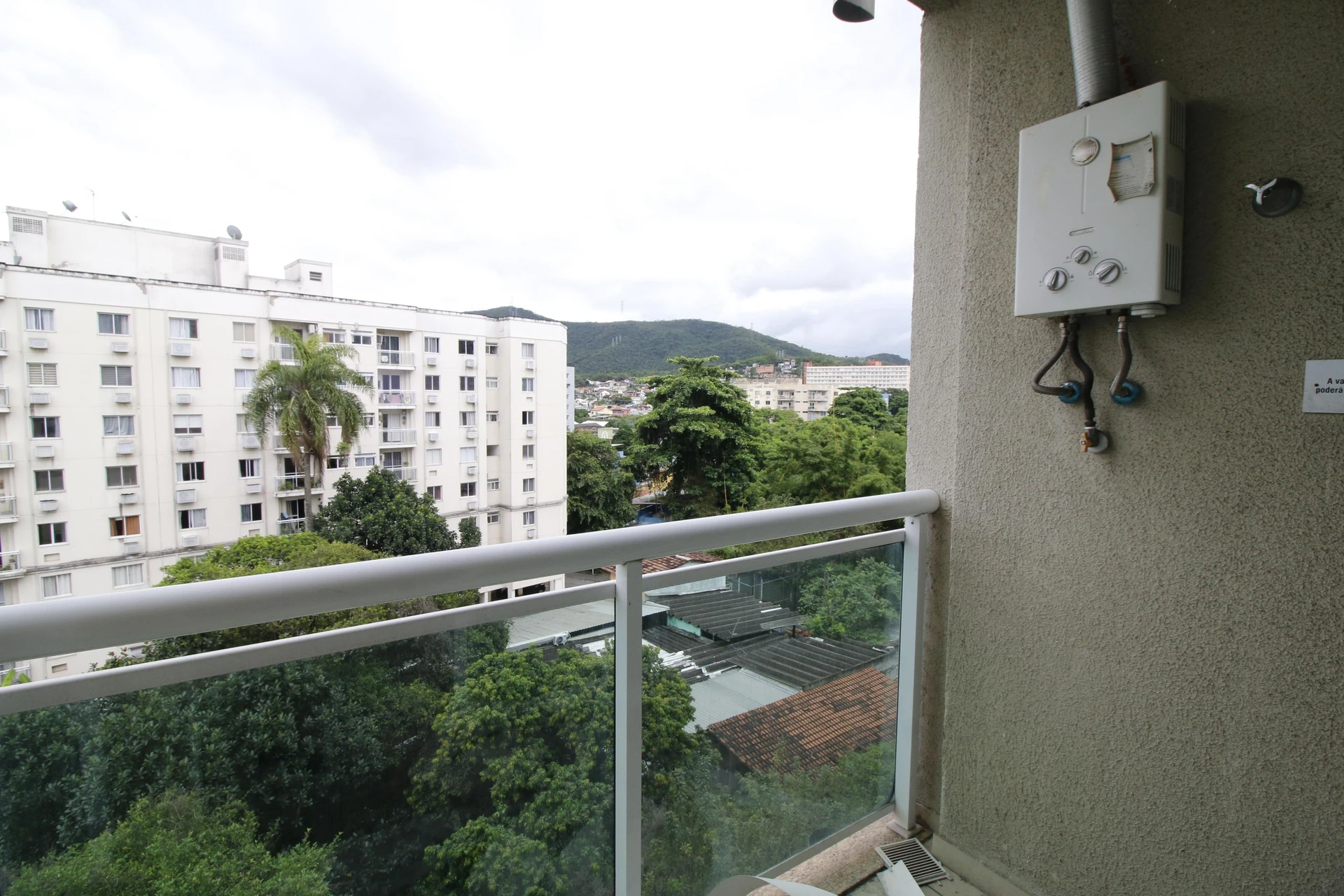Mountain view in a one-bedroom apartment, 40 m²