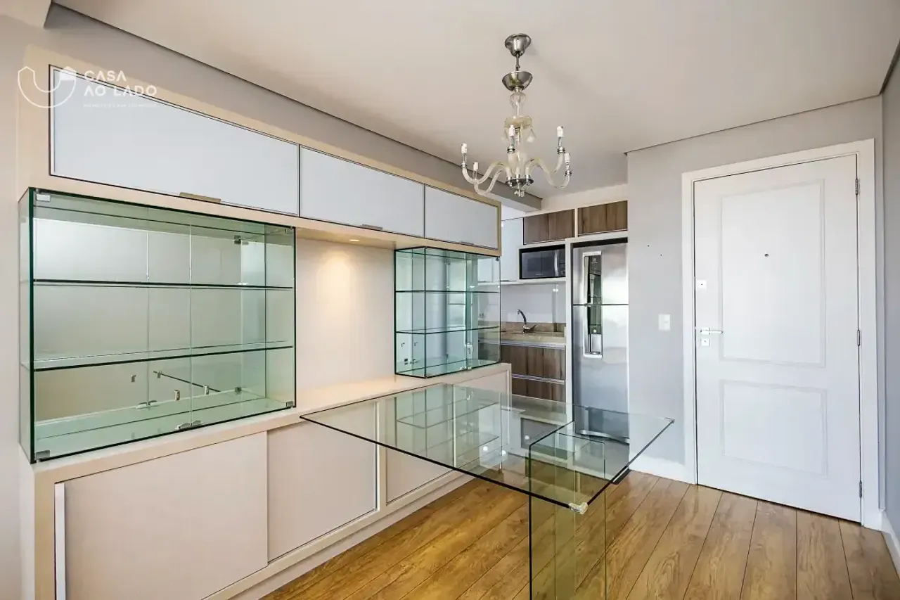 2-bedroom apartment with an en-suite and parking space — photo 2