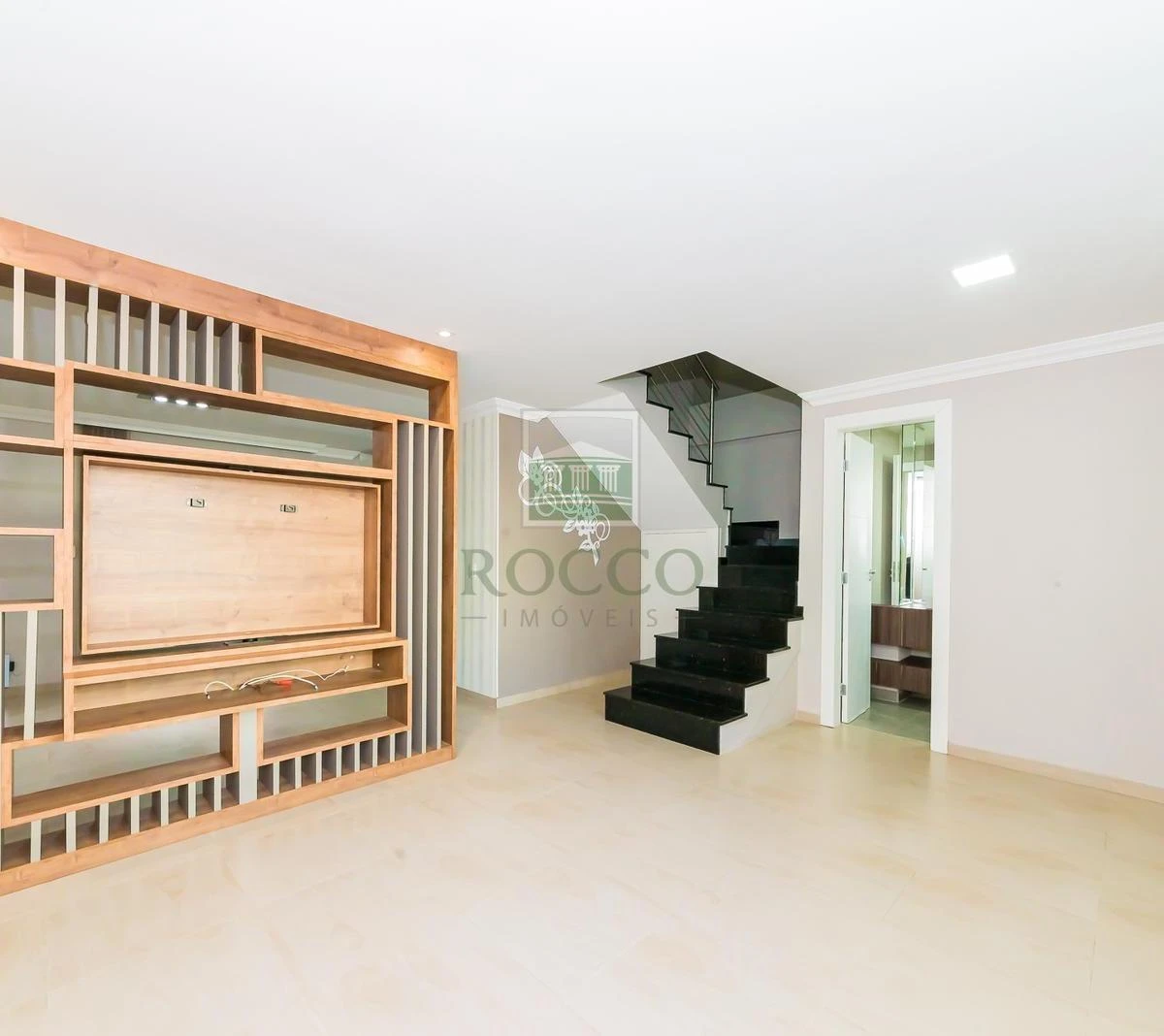 3-bedroom house with a bathtub — photo 27