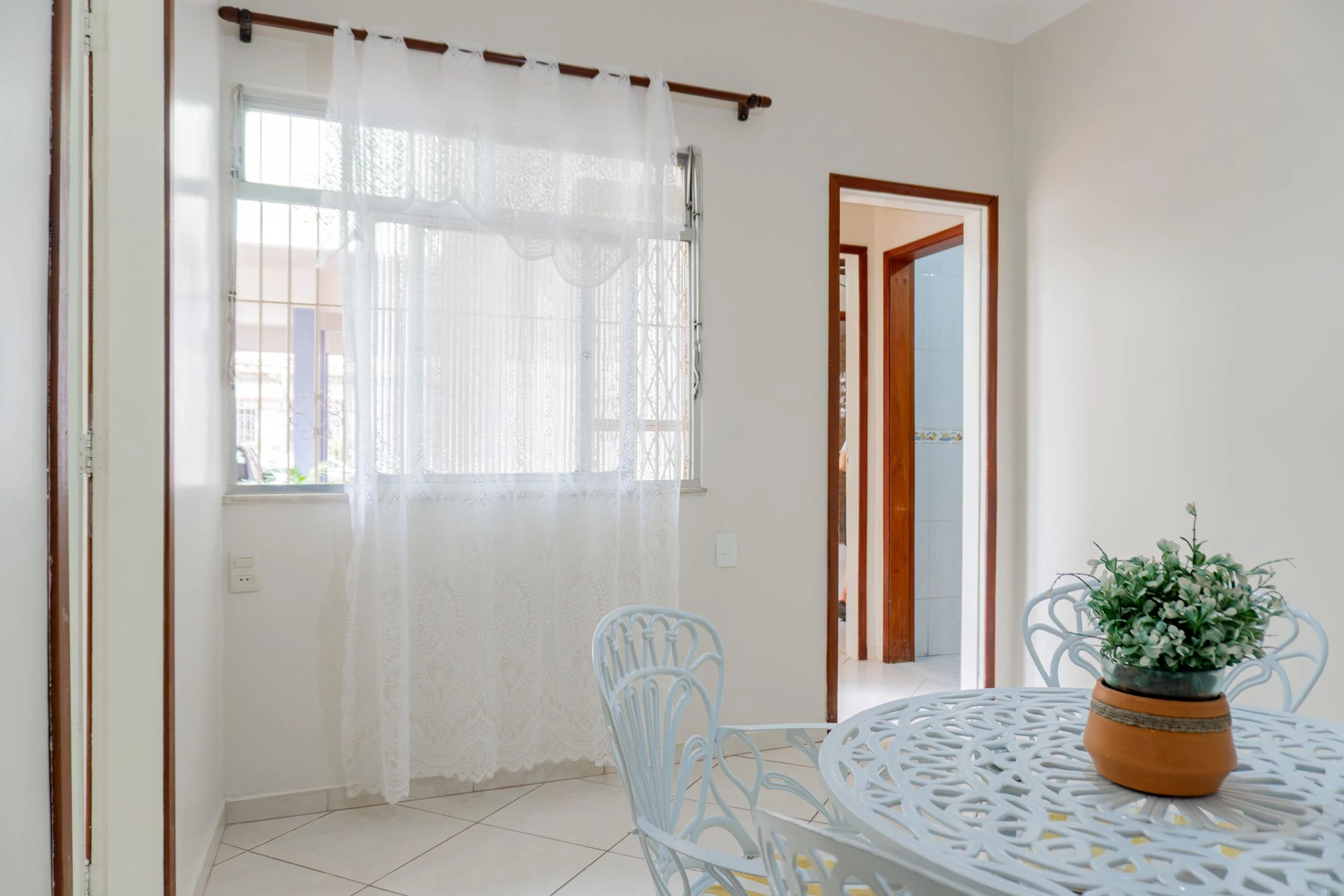Apartment with 2 bedrooms and a balcony — photo 27