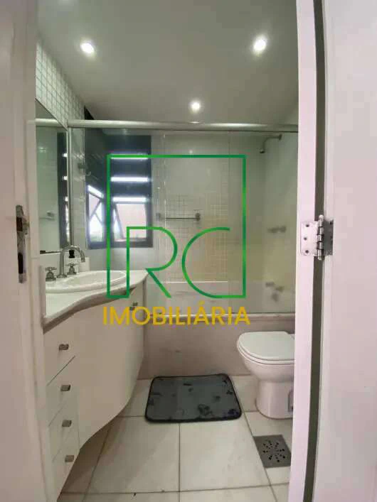 4-bedroom apartment with a balcony and 144 m² — photo 11