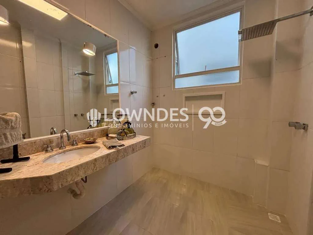Apartamento com 2 suítes e 400 m² com varanda fechada — photo 2