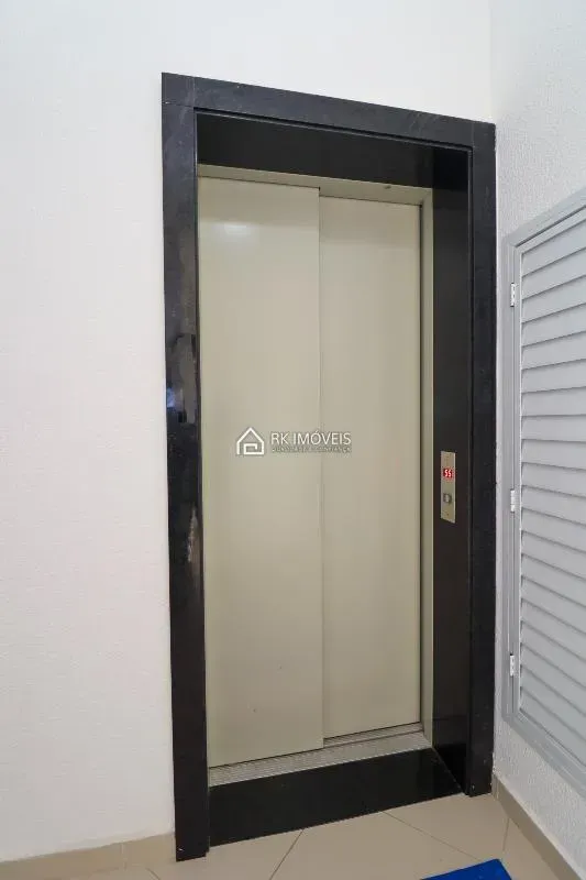 Unfurnished 1-bedroom apartment with balcony and 1 parking spot — photo 27