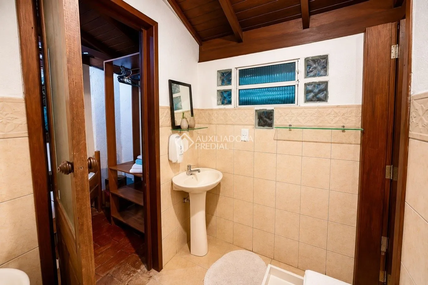 Chalet amueblado con 1 dormitorio y parrilla en la terraza — photo 19