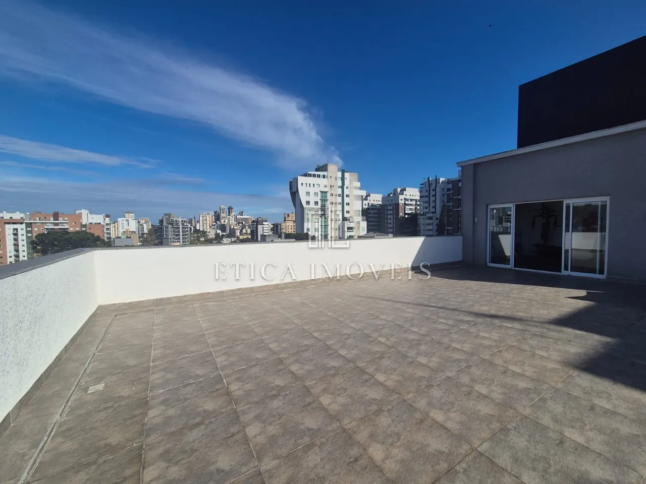 Apartamento amueblado de 1 dormitorio con cocina abierta — photo 17