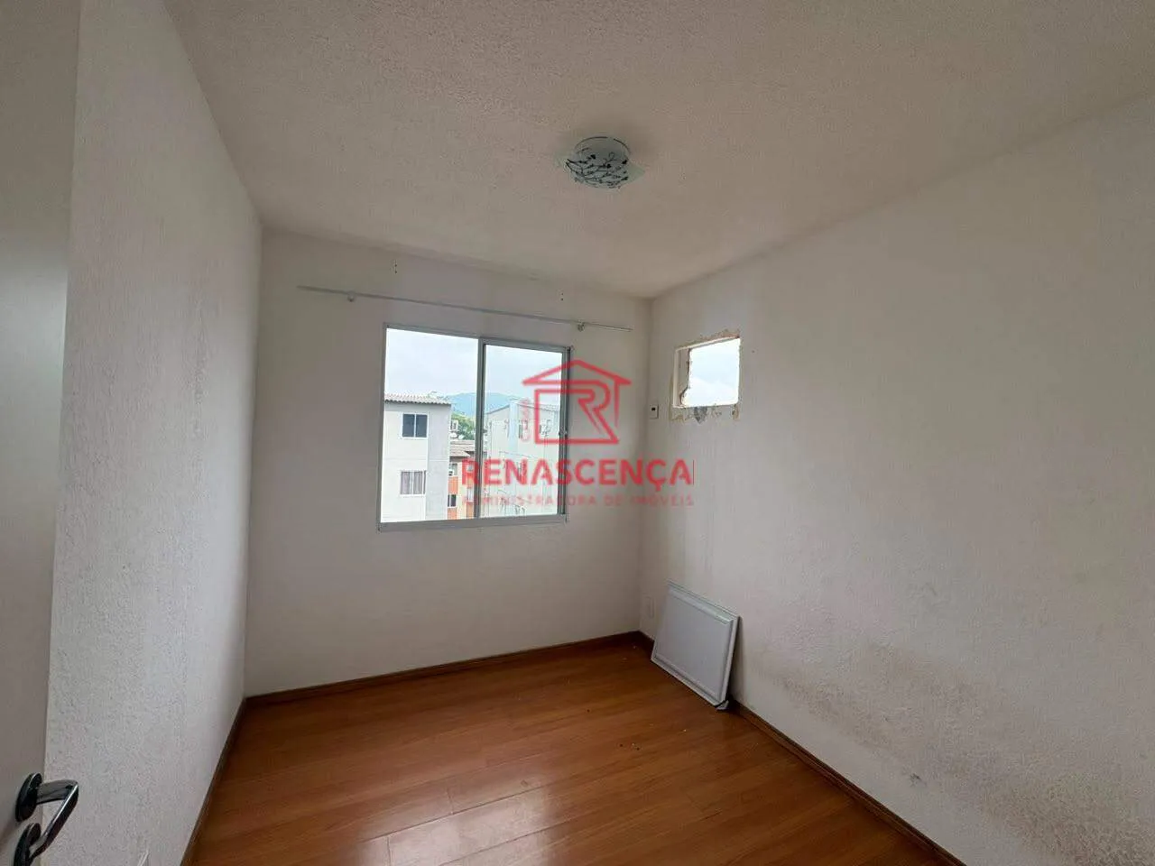 2-bedroom apartment with no parking included — photo 4