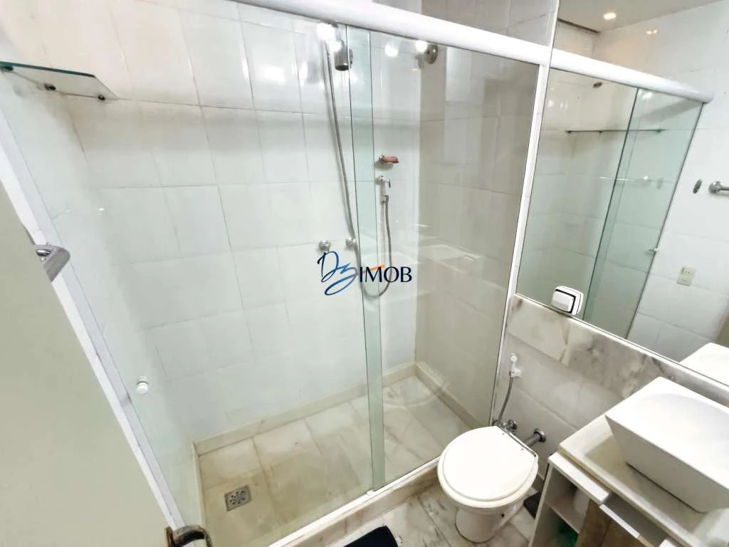 2-bedroom apartment with open-plan kitchen and balcony — photo 19