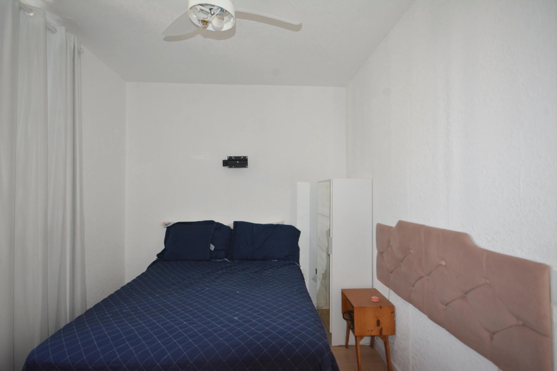 Furnished 2-bedroom apartment with a gas stove kitchen — photo 37