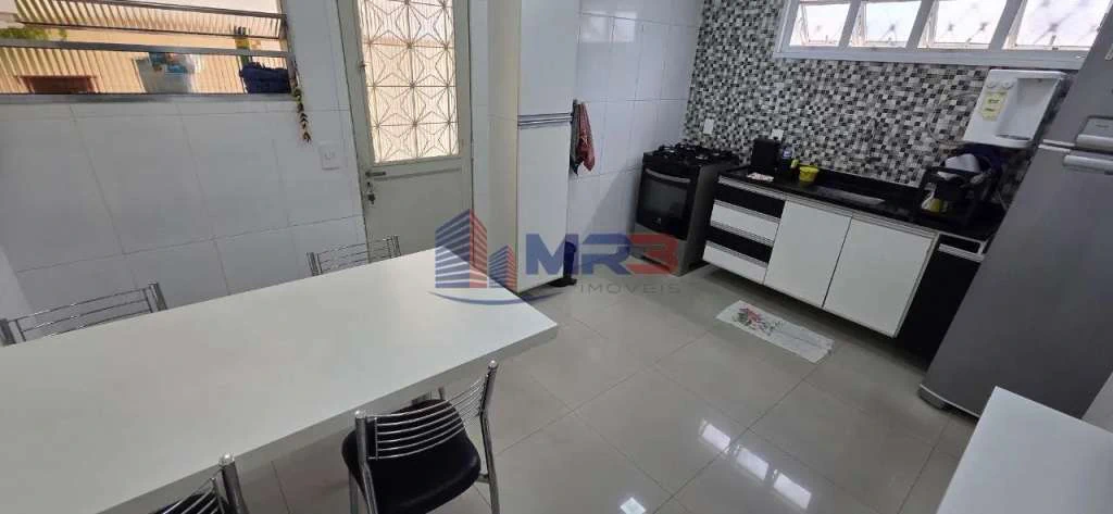 Casa duplex com varanda e 3 quartos e 197 m² — photo 3