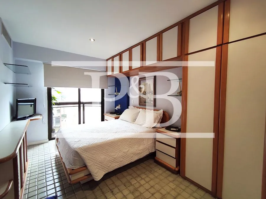 Furnished apartment with 2 bedrooms and an open-plan kitchen — photo 4