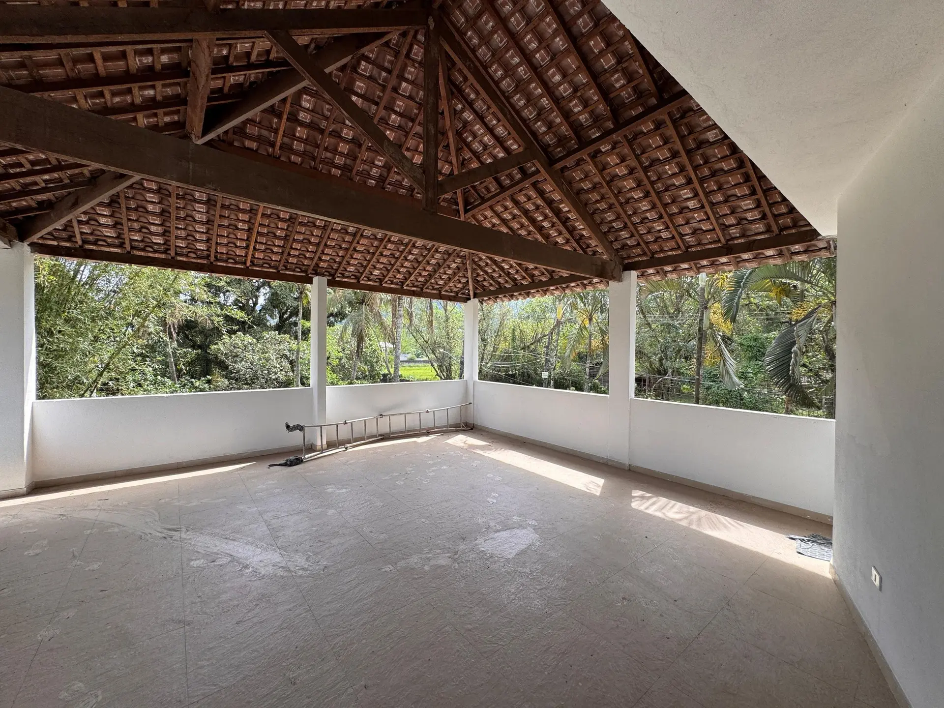 3-bedroom house with a walk-in closet in Rio de Janeiro — photo 34