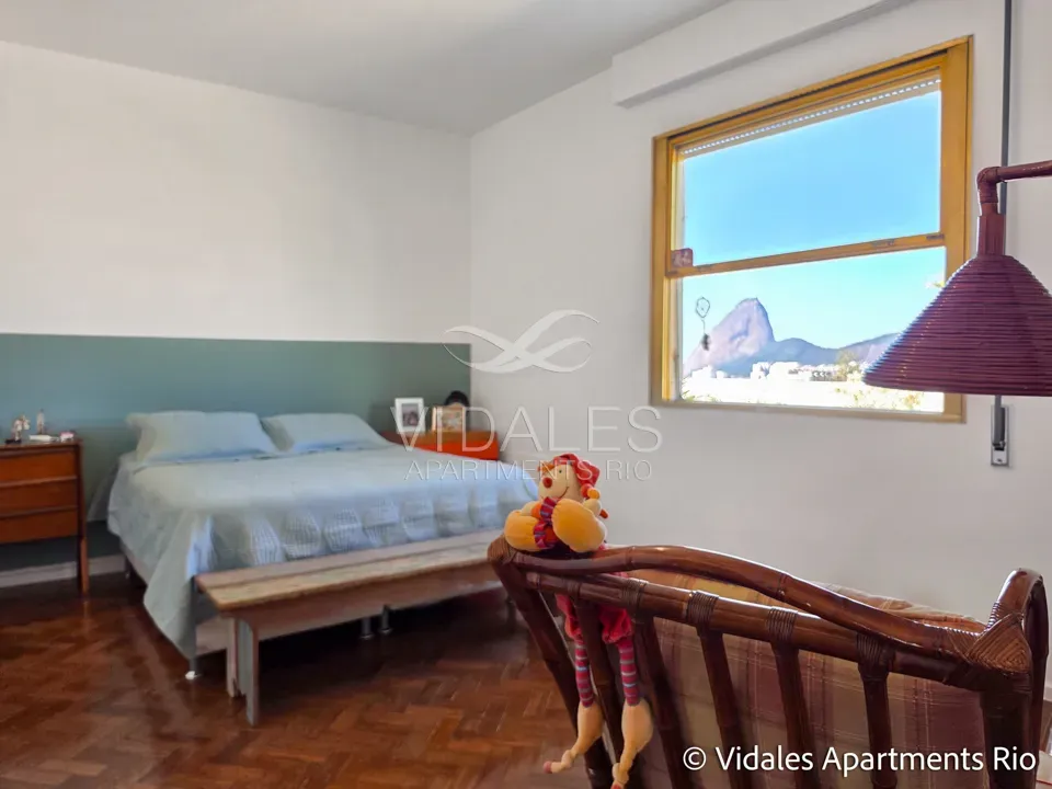 Furnished 715 m² apartment with 4 en-suite bedrooms — photo 39