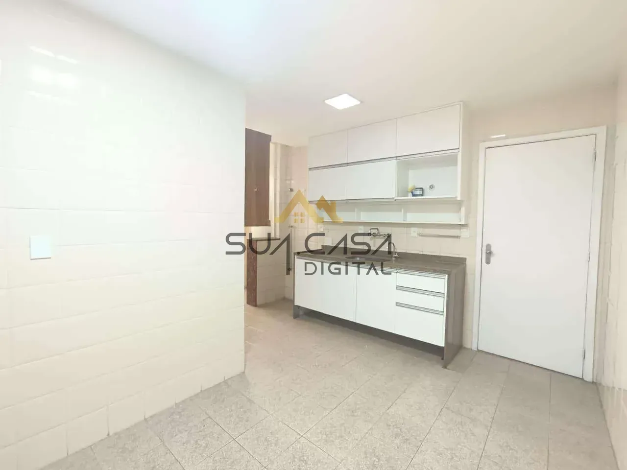 Apartamento de 4 quartos com 2 vagas e box de vidro — photo 3