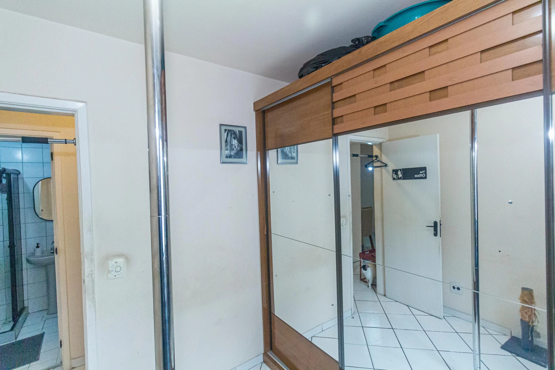 2-bedroom apartment in a building with a sauna — photo 45