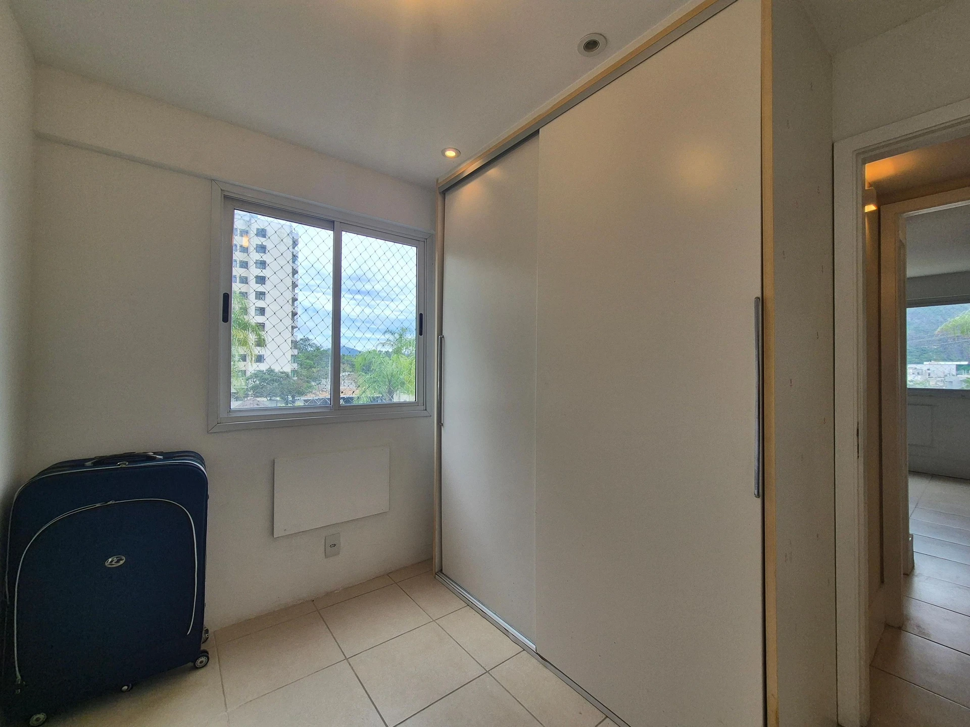 91 m² apartment with a home office and a mountain view — photo 25