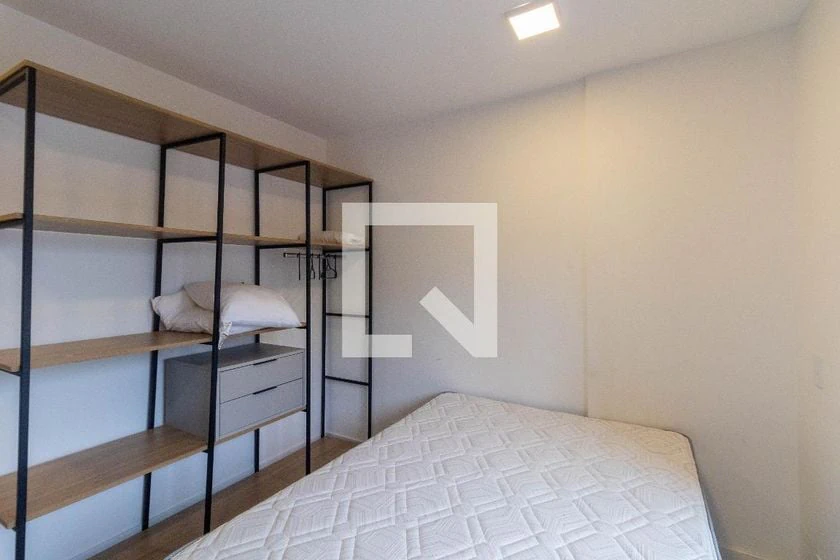 Furnished studio, 21 m², with floor-to-ceiling windows — photo 13