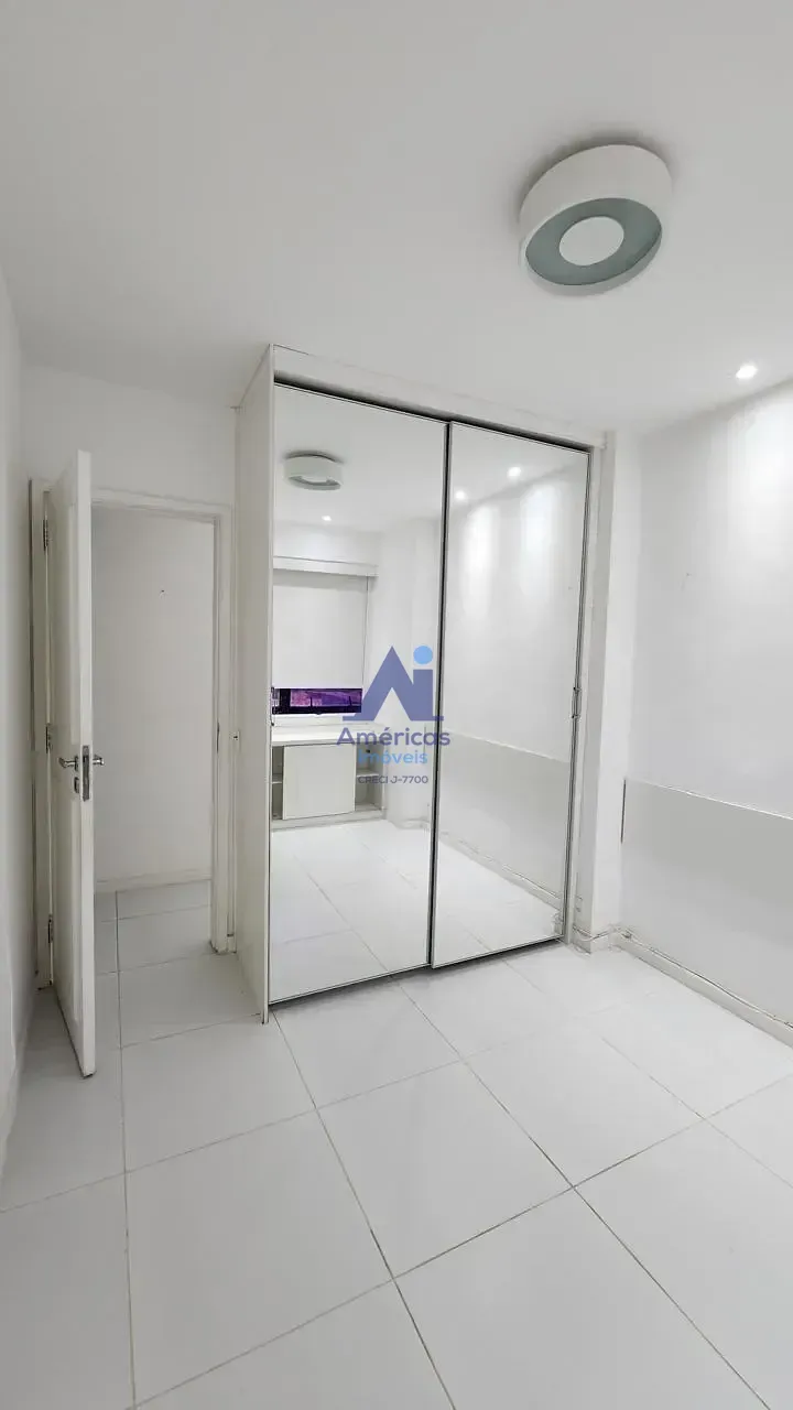 Unfurnished apartment with 4 bedrooms and a balcony — photo 9