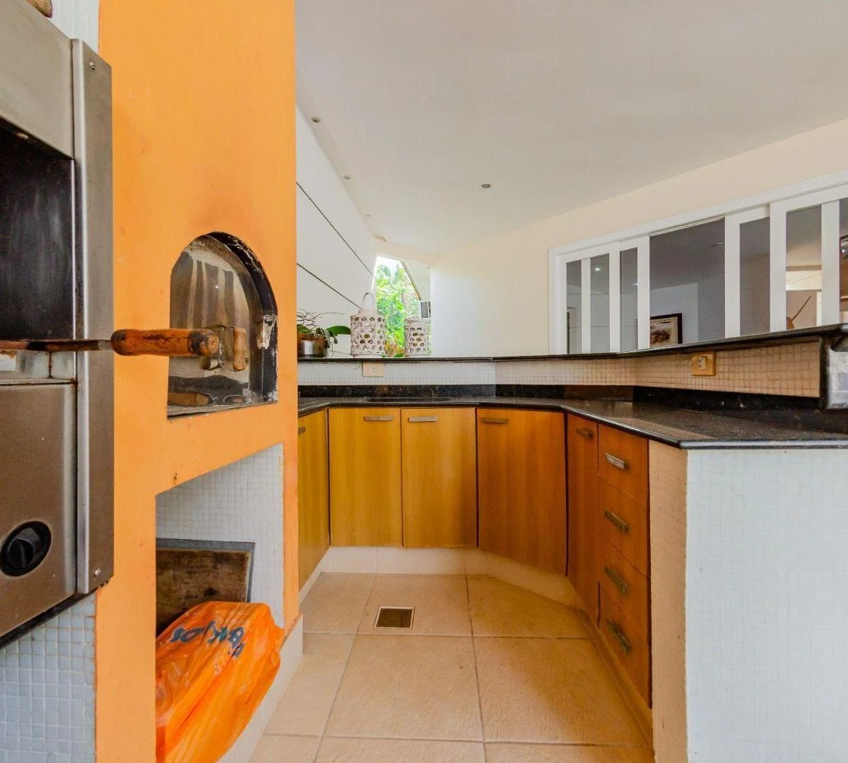 Furnished house with 6 bedrooms and 690 m² — photo 8