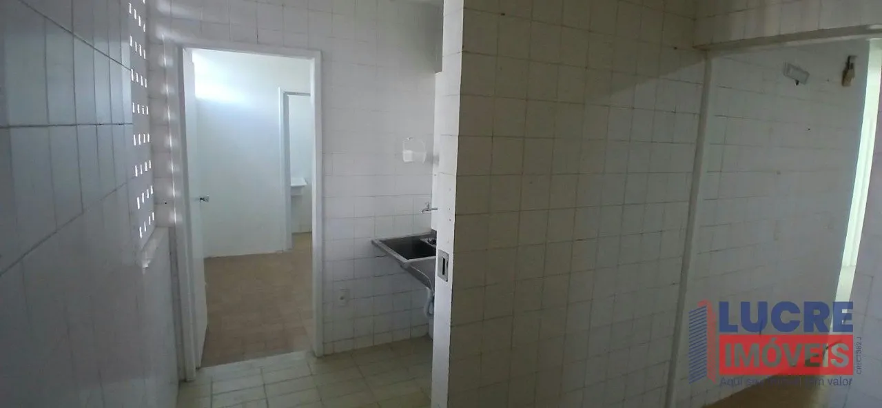 3-bedroom apartment with a water view in João Pessoa — photo 38