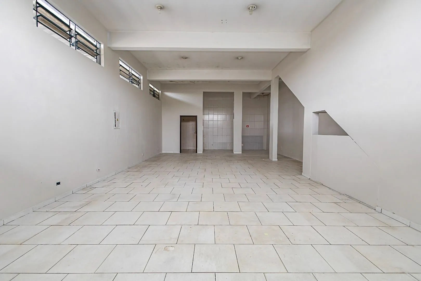 Casa com 2 dormitórios e 300 m² — photo 46