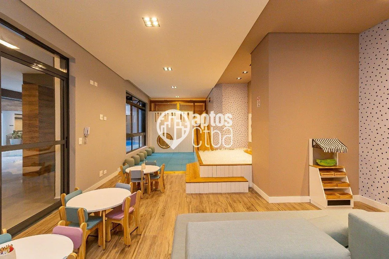 Glass-enclosed balcony in a 2-bedroom apartment, 81 m² — photo 44