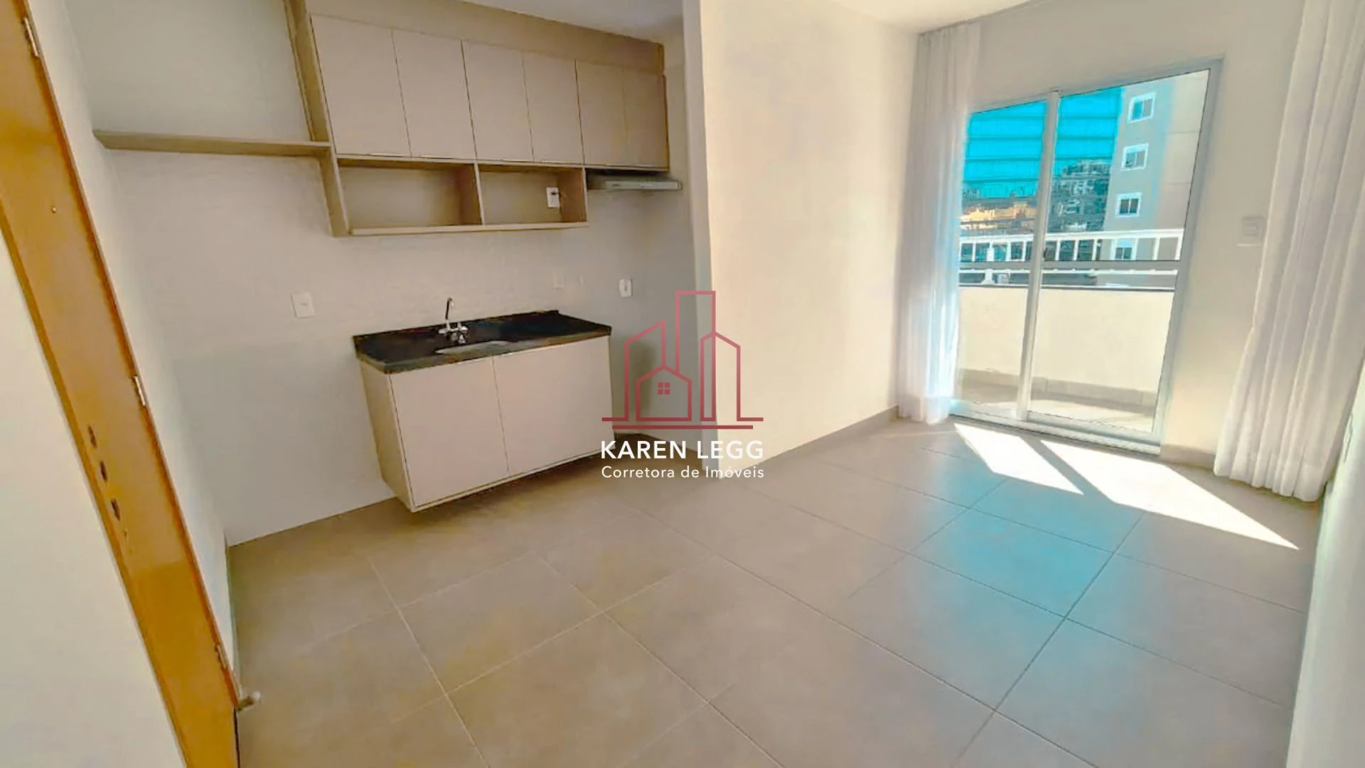 Apartamento de 2 quartos com 48 m² e sacada