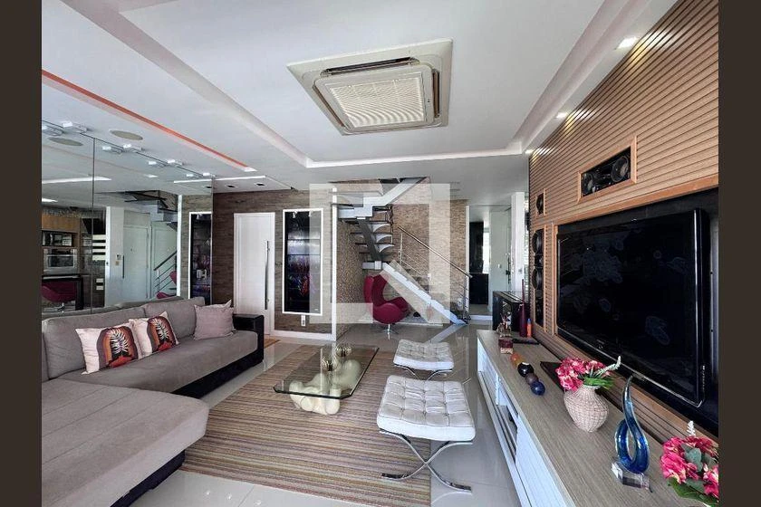 Furnished 3-bedroom apartment with 200 m² — photo 22