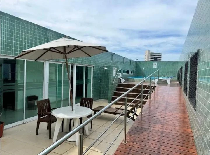Apartamento de 1 quarto com varanda e 38 m²