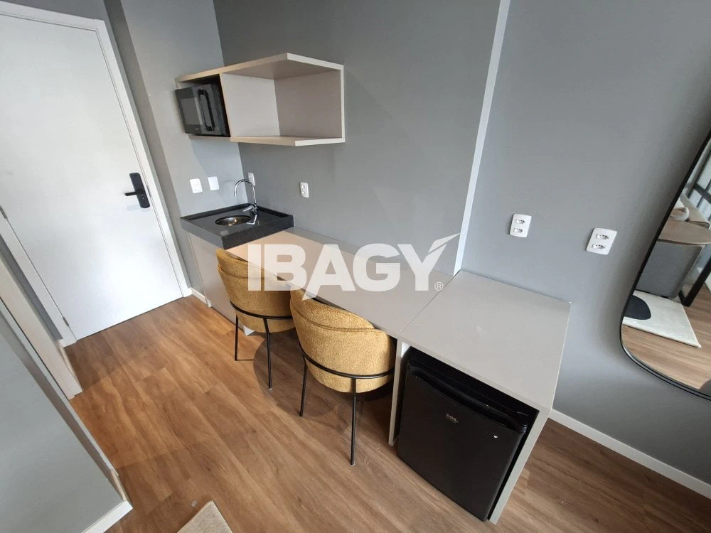 30 m² apartment with 1 bedroom and tall windows — photo 35