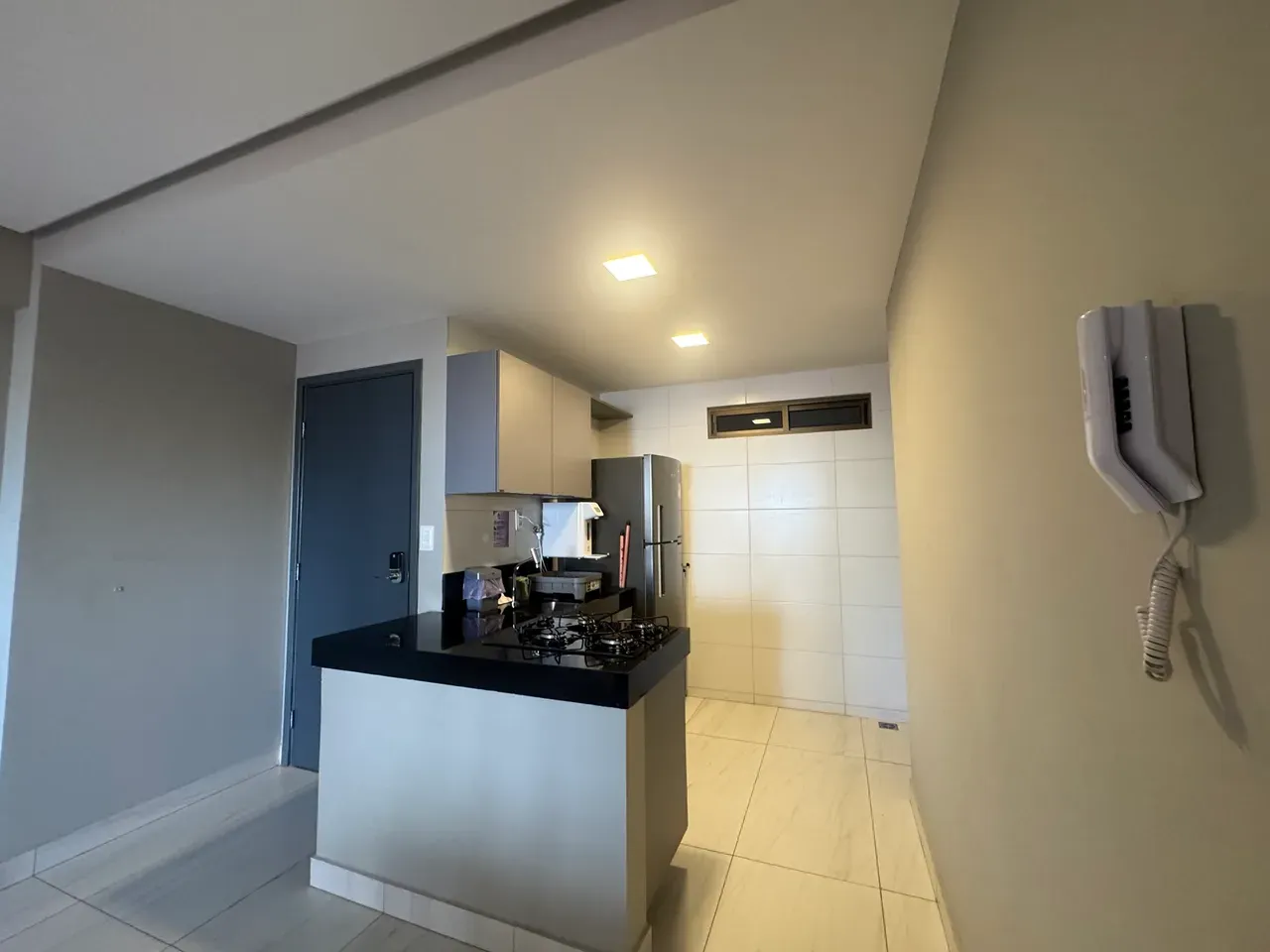 Furnished apartment with en-suite bedroom and open kitchen — photo 2