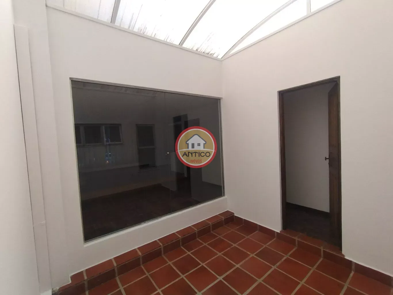 Unfurnished house with 10 bedrooms and 5 bathrooms, 380 m² — photo 5