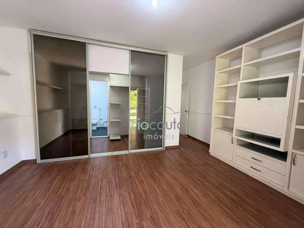 Casa com 5 quartos, 990 m² e 2 vagas, perto das janelas — photo 9