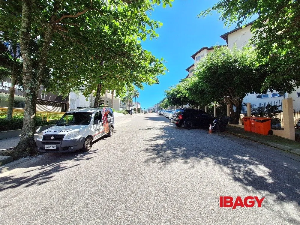 Меблированная квартира с 2 спальнями и сьютом — photo 24