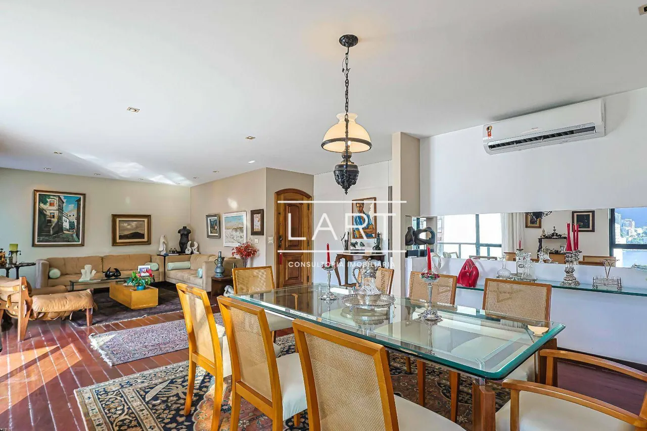 Apartamento com 3 quartos e 3 banheiros, 220 m² — photo 4
