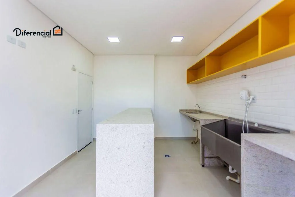 Estudio amueblado con cocina abierta y balcón — photo 69