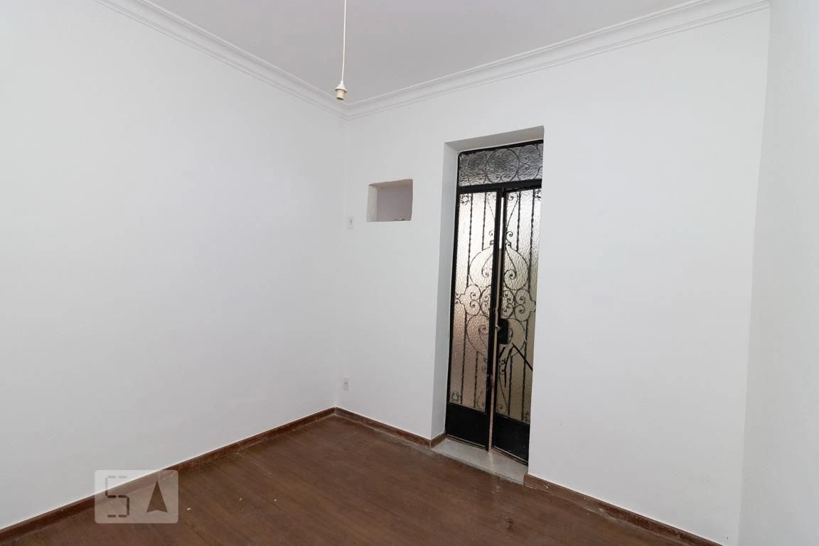 4-bedroom house with closed kitchen, 3 baths and parking — photo 33