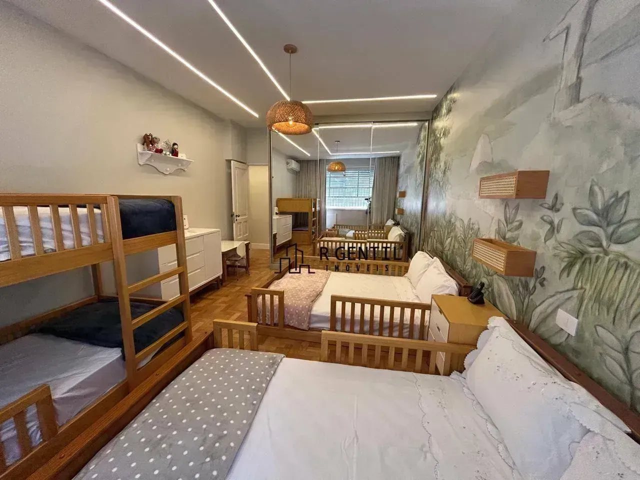 430 m² apartment with 4 bedrooms and 5 bathrooms — photo 23