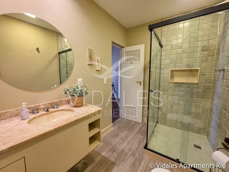 Furnished 715 m² apartment with 4 en-suite bedrooms — photo 87