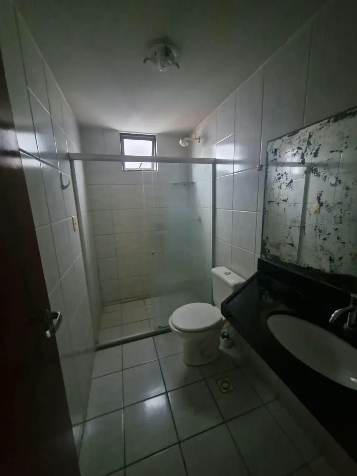 3-bedroom apartment in a building with a pool — photo 10