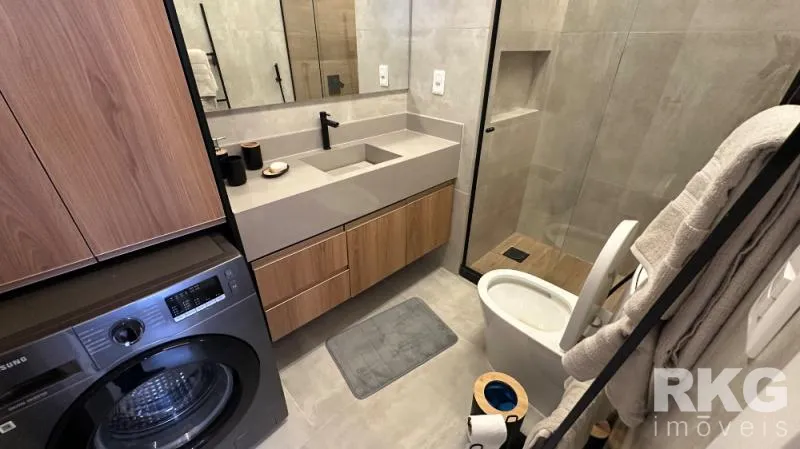Furnished 1-bedroom apartment with open-plan kitchen — photo 17