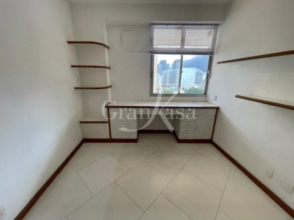 2-bedroom apartment with home office — photo 6