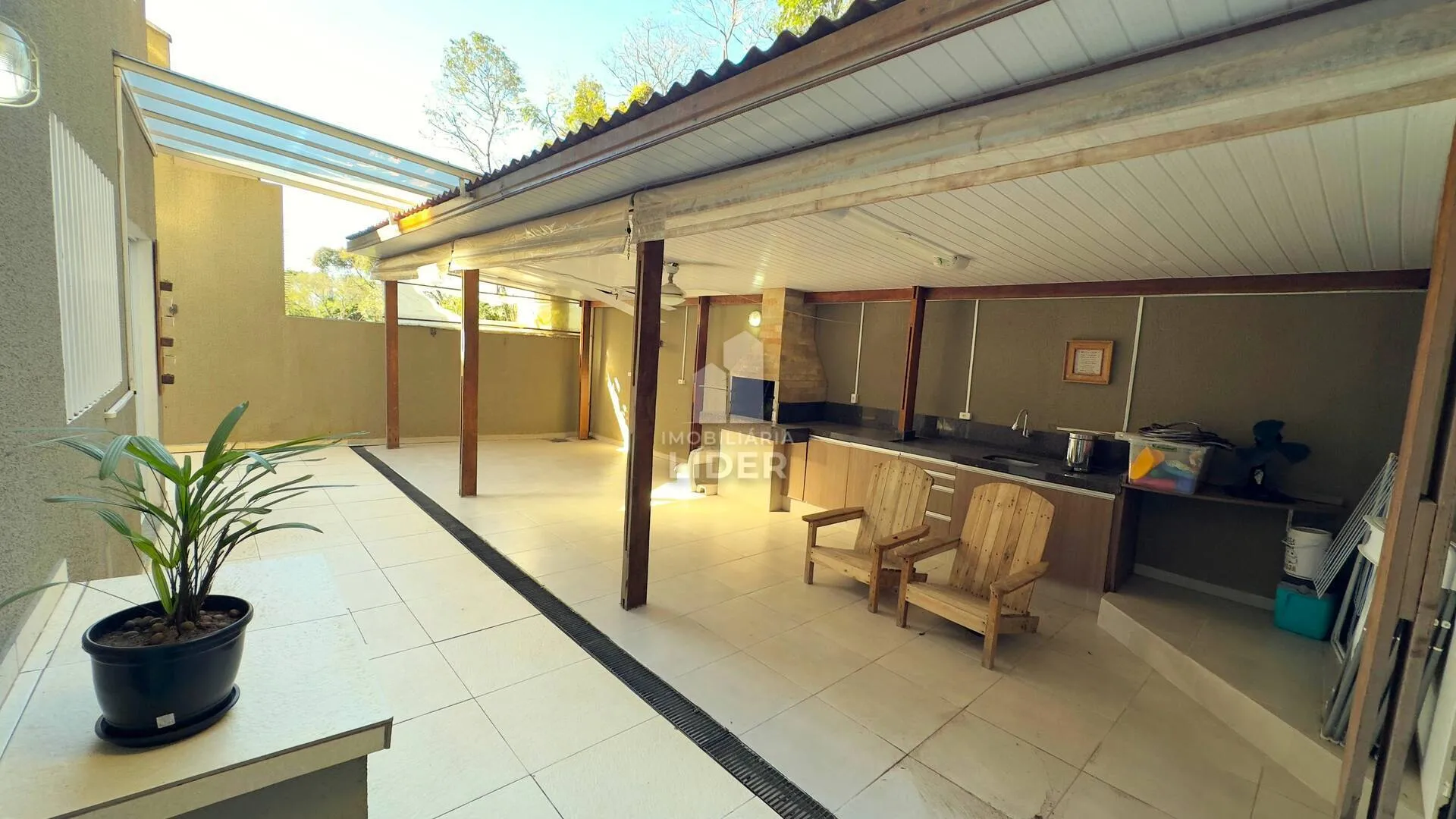 3-bedroom house with a home office in Curitiba — photo 14