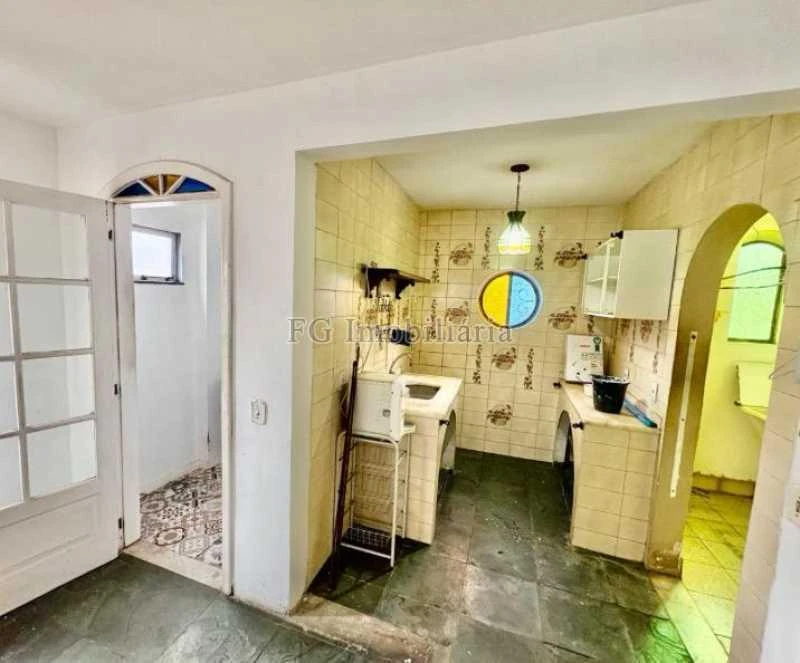 Casa com 5 quartos, cozinha a gás e 1 vaga — photo 9